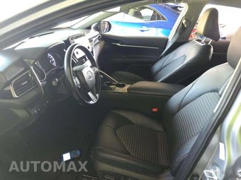 2022 Toyota Camry SE - miniatura 6