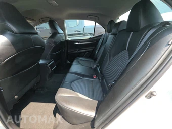 2022 Toyota Camry SE - miniatura 13