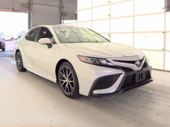 2022 Toyota Camry SE - miniatura 3