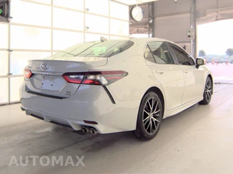 2022 Toyota Camry SE - miniatura 4