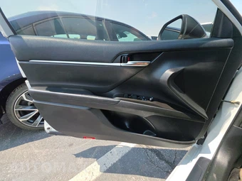 2022 Toyota Camry SE - miniatura 9