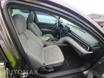 2022 Toyota Camry SE - miniatura 8