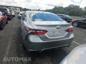 2022 Toyota Camry SE - miniatura 5