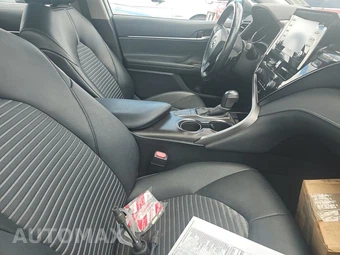 2022 Toyota Camry SE - miniatura 8