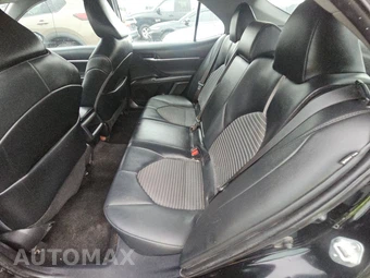 2022 Toyota Camry SE - miniatura 13