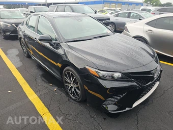 2022 Toyota Camry SE - miniatura 3