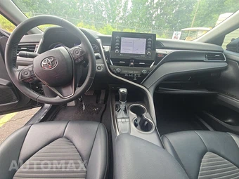 2022 Toyota Camry SE - miniatura 11