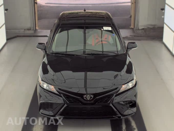 2022 Toyota Camry SE - miniatura 2