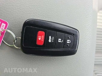 2022 Toyota Camry SE - miniatura 5