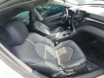2022 Toyota Camry SE Nightshade Edition - miniatura 18