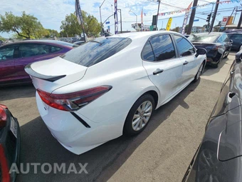 2022 Toyota Camry SE Nightshade Edition - miniatura 3