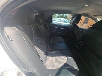 2022 Toyota Camry SE Nightshade Edition - miniatura 16
