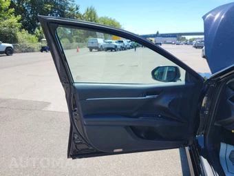 2022 Toyota Camry XLE - miniatura 9