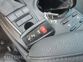 2022 Toyota Camry XSE - miniatura 8