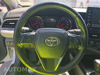 2022 Toyota Camry XSE - miniatura 10