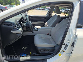 2022 Toyota Camry XSE - miniatura 3