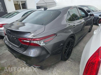 2022 Toyota Camry XSE - miniatura 3
