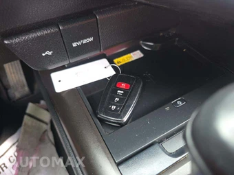 2022 Toyota Camry XSE - miniatura 8