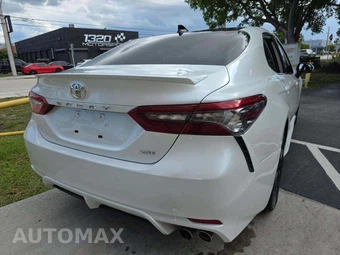 2022 Toyota Camry XSE - miniatura 2