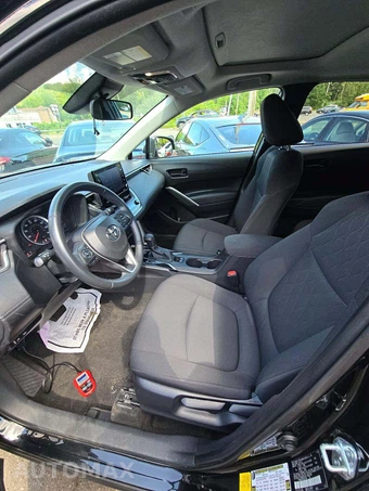 2022 Toyota Corolla Cross LE - miniatura 6