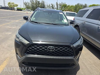 2022 Toyota Corolla Cross LE – miniatura 2