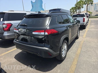 2022 Toyota Corolla Cross LE – miniatura 4