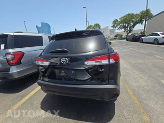 2022 Toyota Corolla Cross LE – miniatura 5