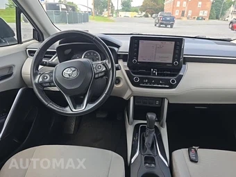2022 Toyota Corolla Cross LE - miniatura 8