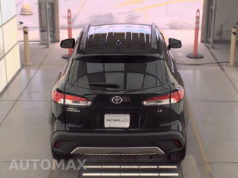 2022 Toyota Corolla Cross LE - miniatura 5