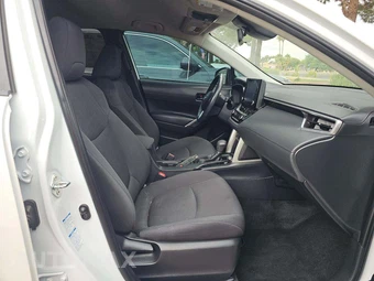 2022 Toyota Corolla Cross LE - miniatura 18