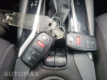 2022 Toyota Corolla Cross LE - miniatura 8