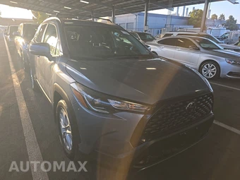 2022 Toyota Corolla Cross LE - miniatura 3
