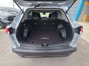 2022 Toyota Corolla Cross LE - miniatura 11