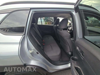 2022 Toyota Corolla Cross LE - miniatura 13