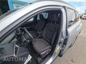 2022 Toyota Corolla Cross LE - miniatura 3