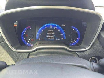 2022 Toyota Corolla Cross XLE - miniatura 10