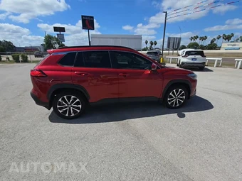2022 Toyota Corolla Cross XLE - miniatura 5