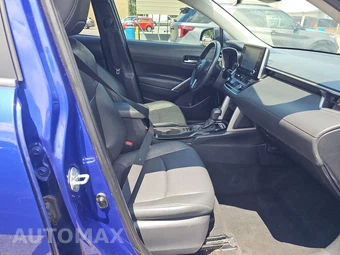 2022 Toyota Corolla Cross XLE - miniatura 8