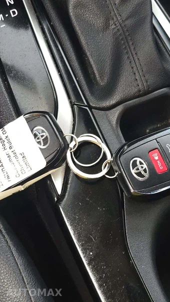 2022 Toyota Corolla Cross XLE - miniatura 17