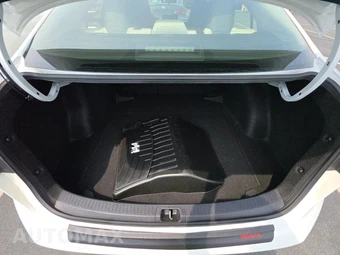 2022 Toyota Corolla Hybrid LE Sedan - miniatura 16