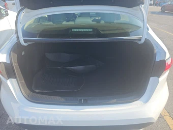 2022 Toyota Corolla Hybrid LE Sedan - miniatura 16