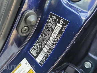 2022 Toyota Corolla Hybrid LE Sedan - miniatura 17