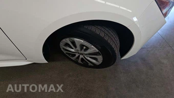 2022 Toyota Corolla Hybrid LE Sedan - miniatura 27