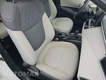 2022 Toyota Corolla Hybrid LE Sedan - miniatura 8