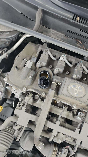2022 Toyota Corolla Hybrid LE Sedan - miniatura 20