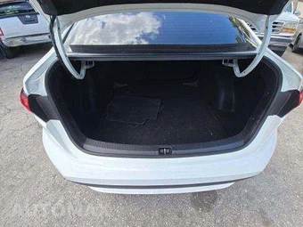 2022 Toyota Corolla LE Sedan - miniatura 15