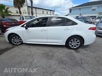 2022 Toyota Corolla LE Sedan - miniatura 3