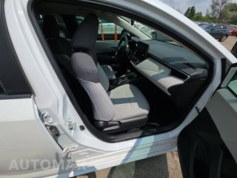 2022 Toyota Corolla LE Sedan - miniatura 8