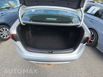 2022 Toyota Corolla LE Sedan - miniatura 14
