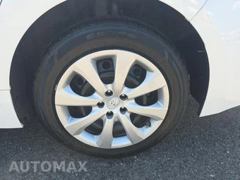 2022 Toyota Corolla LE Sedan – miniatura 11